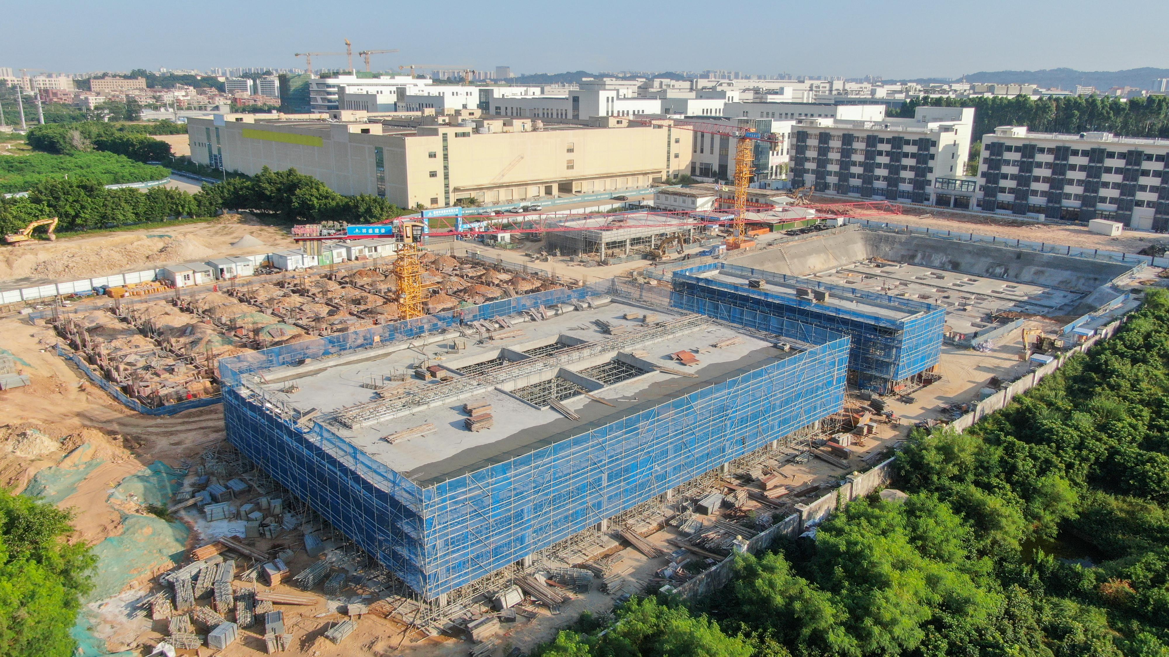 中国二十二冶深圳电子信息产业园A区项目A2号综合楼主体结构封顶